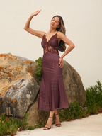Vestido acetinado com renda