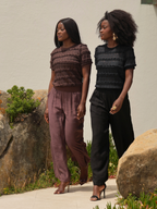 Blusa rendada com folhos