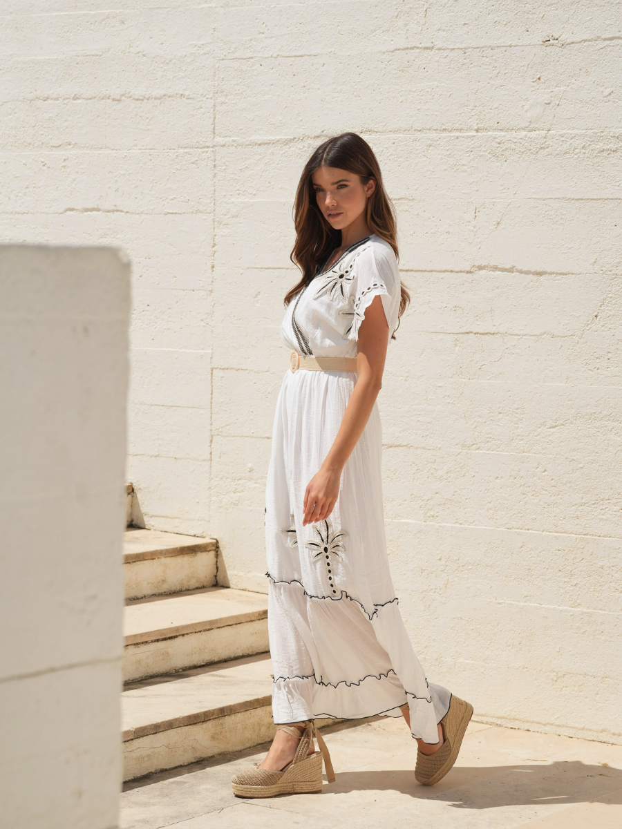 Vestido Midi Branco Bordado Boho Chic