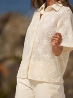 Camisa em Malha Texturada com Bordados