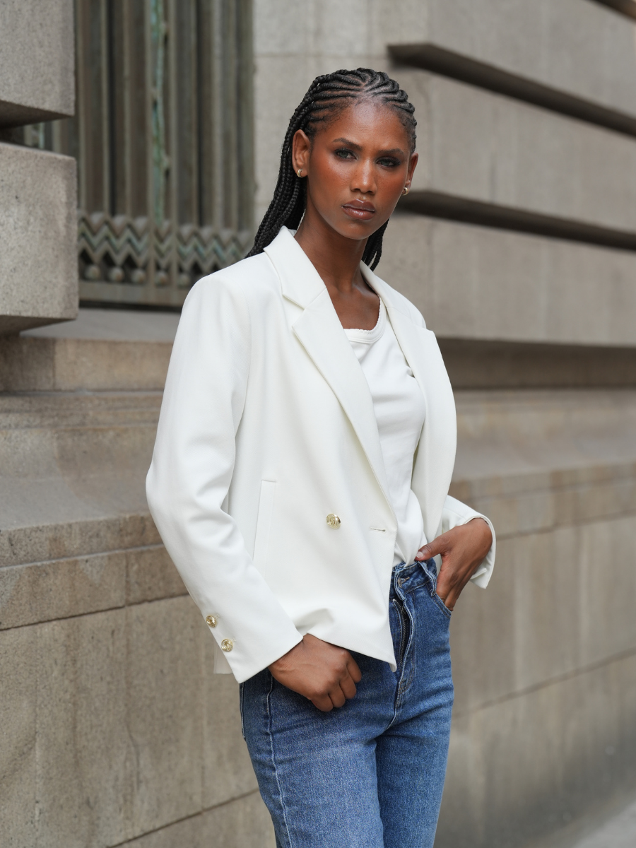 Blazer de alfaiataria com botões dourados | SPACCIO by Cristina