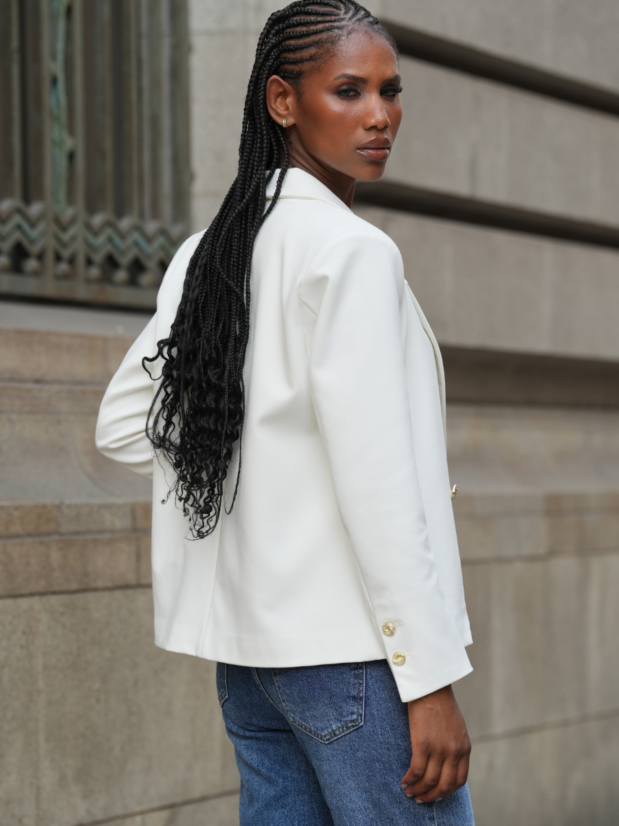 Blazer de alfaiataria com botões dourados | SPACCIO by Cristina