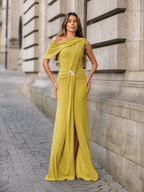 Vestido comprido assimétrico