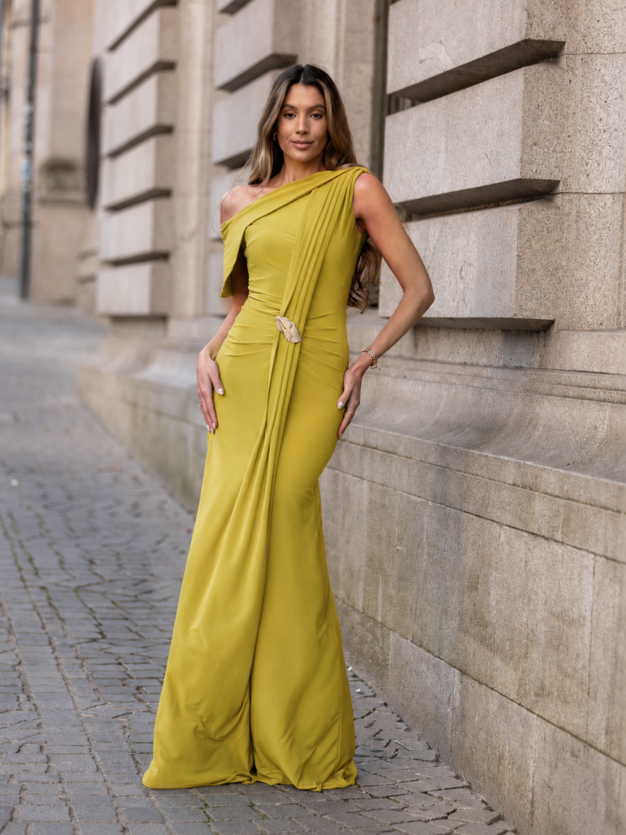 Vestido comprido assimétrico