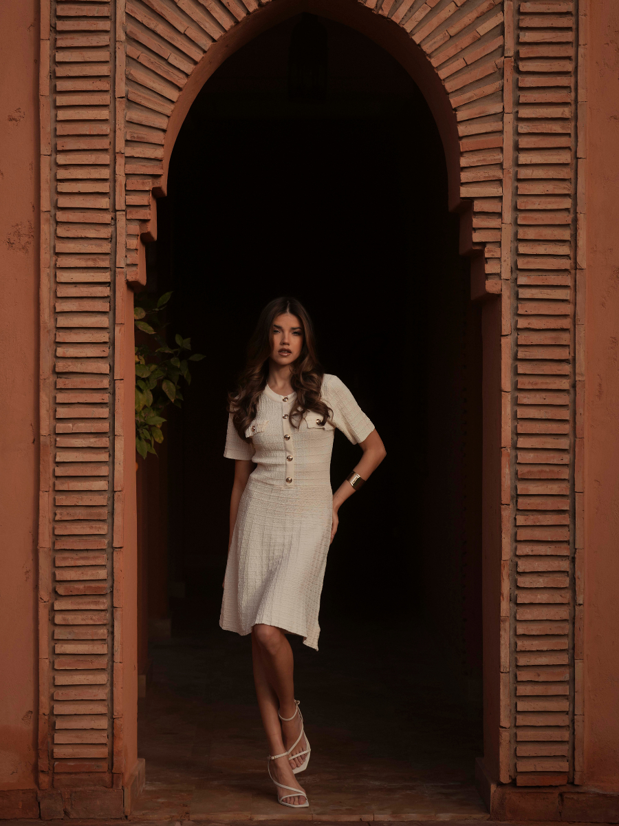 Vestido estruturado com botões