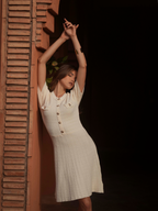 Vestido estruturado com botões