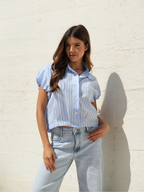 Camisa Cropped às Riscas