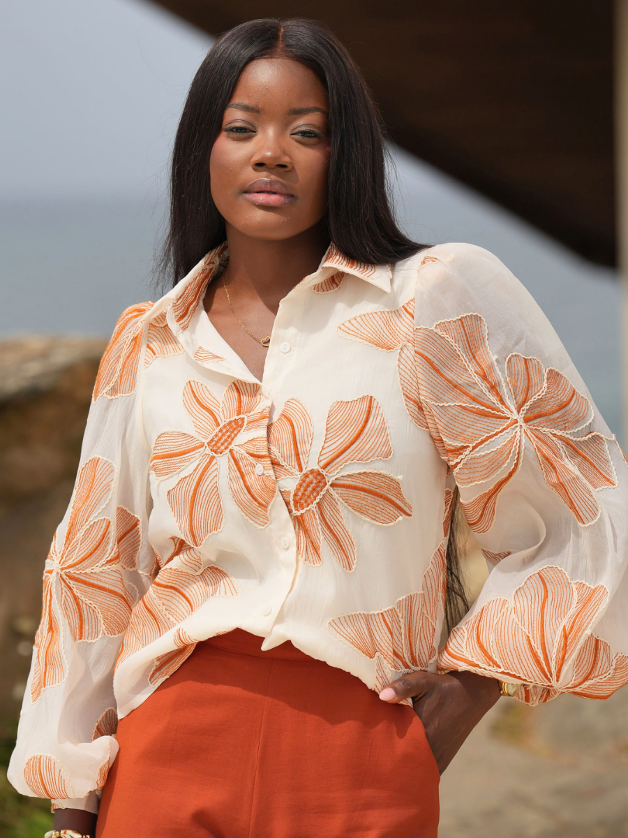 Camisa Floral Bordada