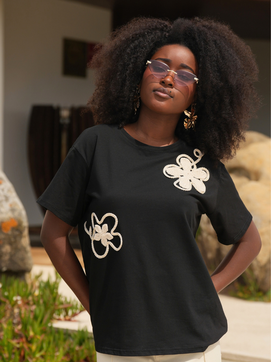 T-shirt Flores Bordadas