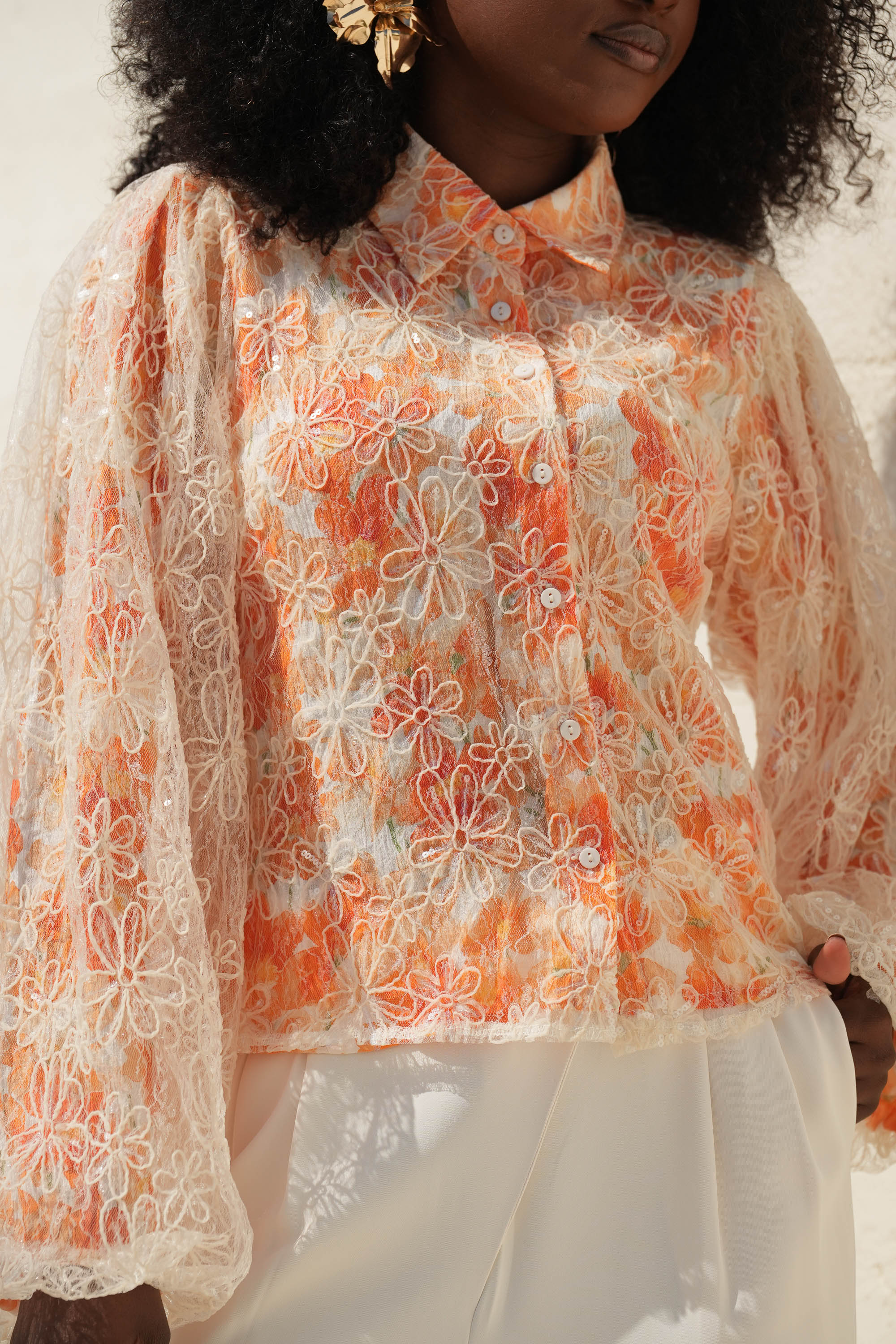 Blusa em Renda Floral